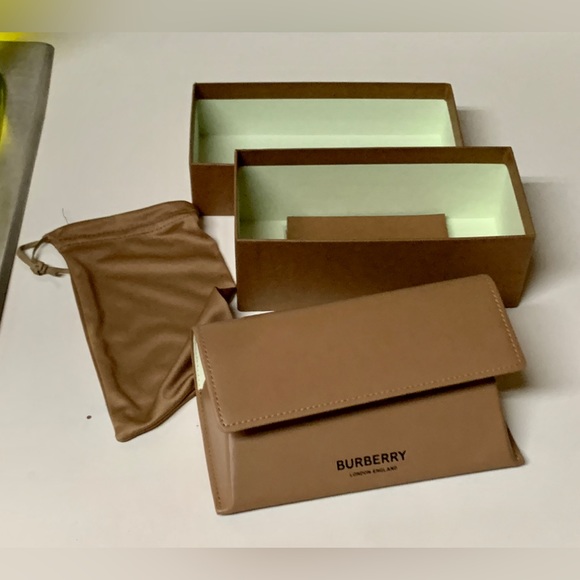 Burberry Camel Brown Leather Eyeglasses Case with Complete Set of Accessories - Picture 13 of 13
